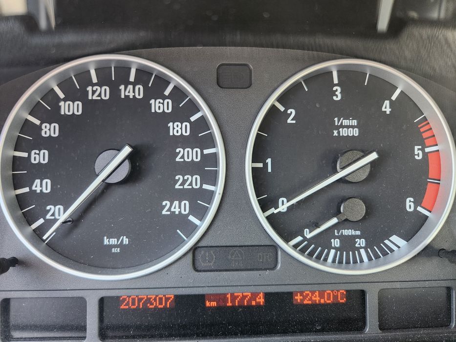 BMW X5 — fotografia 6