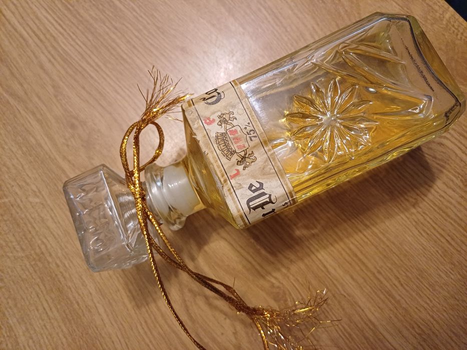 Одеколон ІYE 1980 год Сирия 350грамм