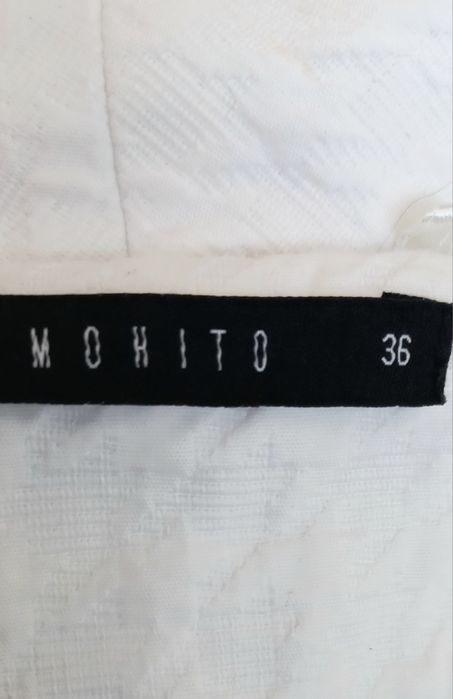 Biały płaszcz, płaszczyk Mohito,uroczystości. Roz. M, stan bdb.