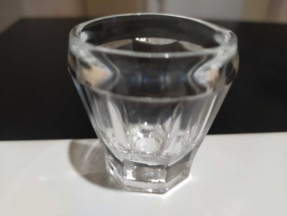 Стопка водочная 25 мл -  10 штук.  Цена 130 грн.