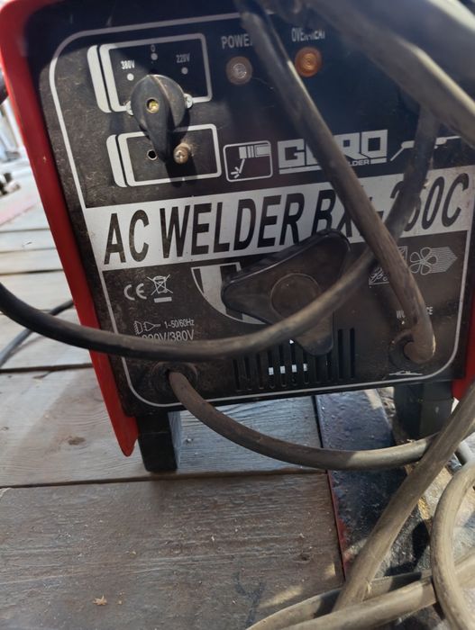Продам сварочный аппарат 220/380вольт