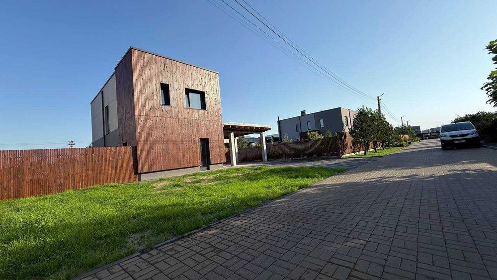 Продаж будинку в Крушинке КМ На Счастливій 165м2 8 соток бізнес БЕЗ %