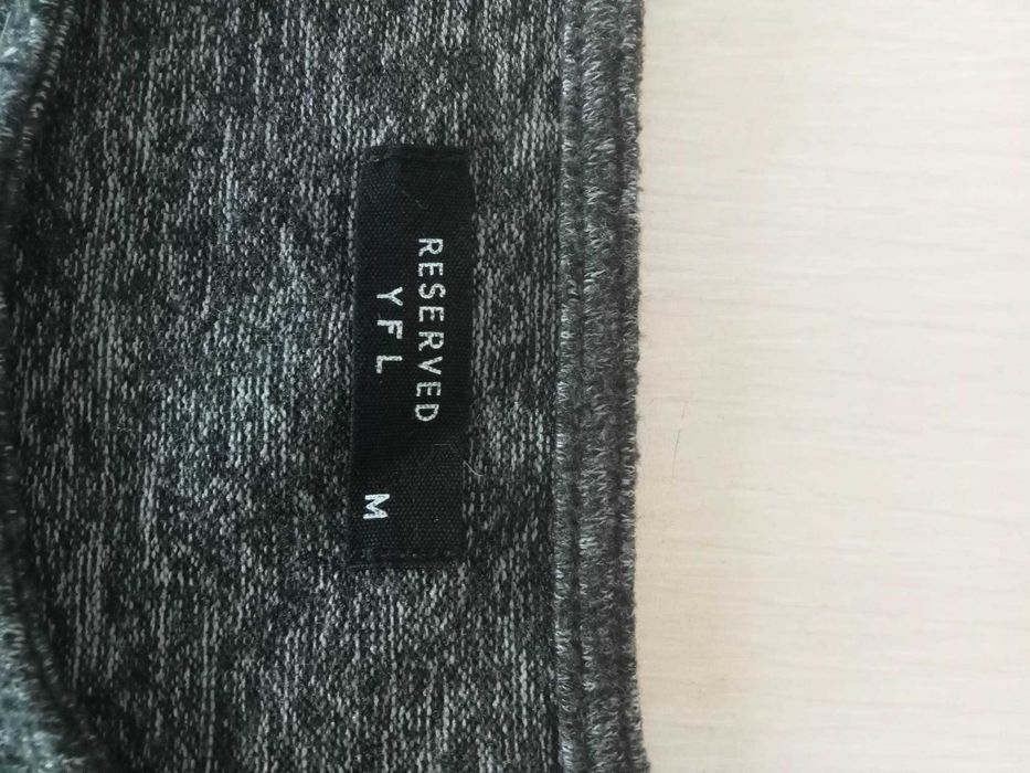 Szara sukienka firmy Reserved, rozm. M