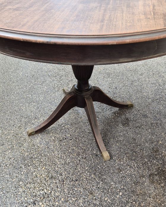 Mesa de jantar antiga grande