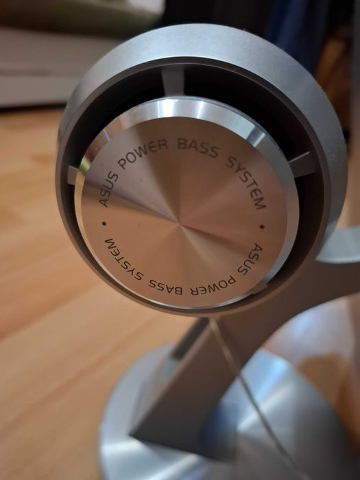 Продам монітор ASUS GAMING PG221 22" стереодінамік, веб-камера