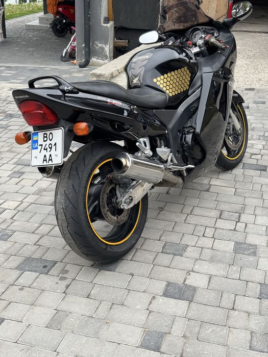 honda cbr 1100xx super blackbird
