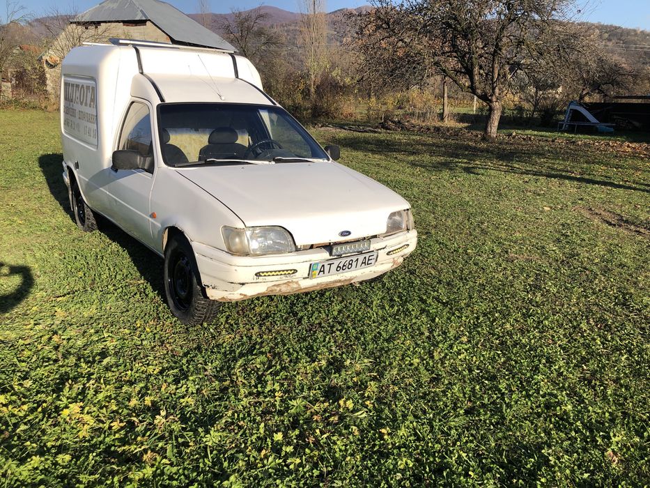 Форд курер 1.8 дізель 1994 року витрата польного 5 літрів на 100км