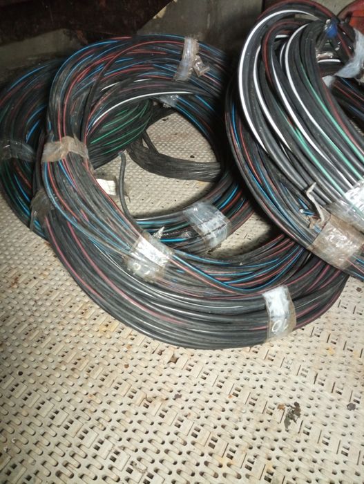 Продам підвісні зажими та сіп5 2-16.сіп5 4-25