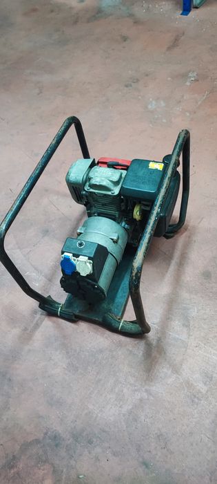 Vendo gerador 2400w