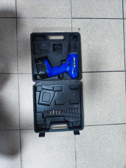 Máquina parafusar e furar a bateria