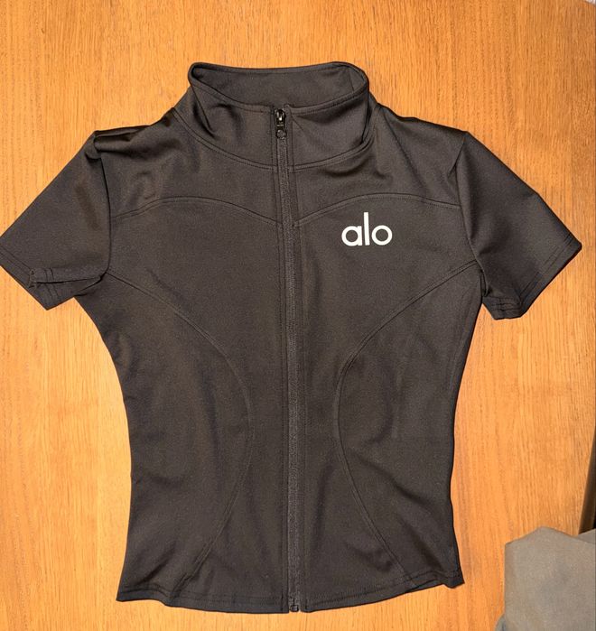 zip up alo jacket