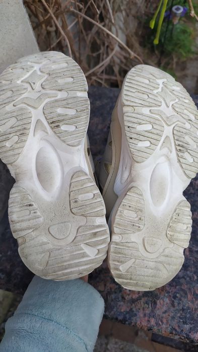 Buty sportowe dziewczęce rozm.33