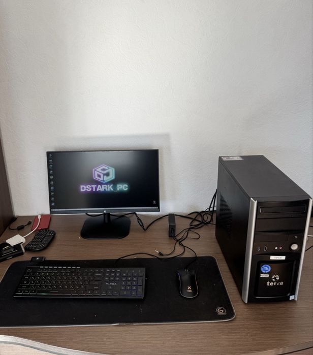 Компьютер Core Quad Q8300 8ГБ ОЗУ SSD 120ГБ HDD500ГБ Quadro 600/2ГБ