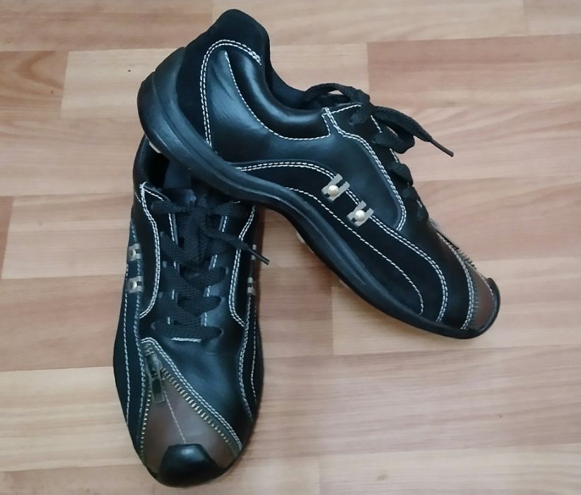 Кроссовки кожа 38р Walker новые