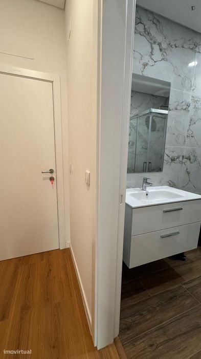Quarto - localizado em Alvalade Lisbon