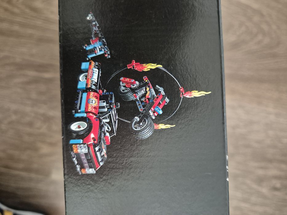 Novo - Lego technic stunt show mota e camião de acrobacias