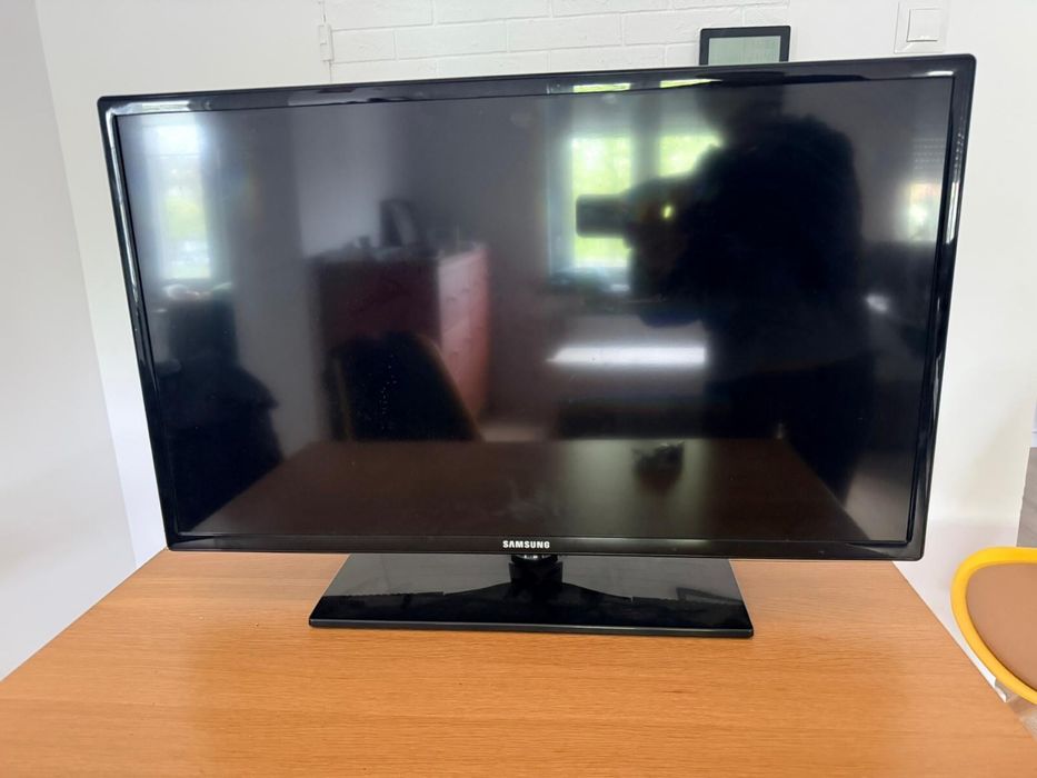 Telewizor samsung  UE32EH4000