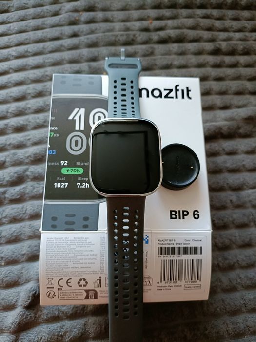 Smartchwatch Amazfit bip 6 ciemnoszary damski długi czas pracy rozmowy przez zegarek