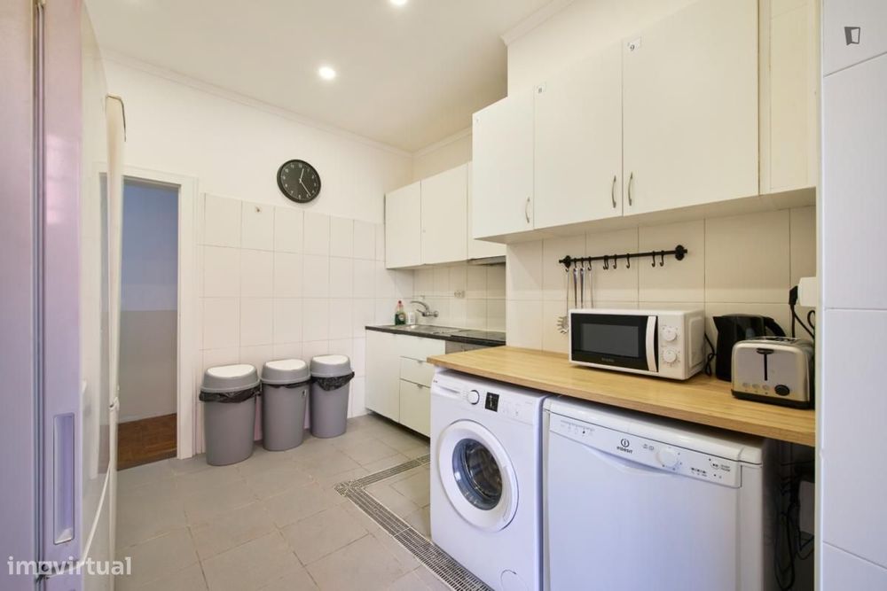 Quarto - localizado em Alameda Lisbon