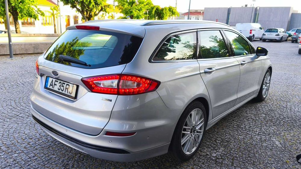 Ford Mondeo 1.5 Titanium estado excelente (Jantes 17' 20 raios)