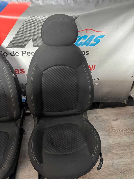 Bancos e quartelas MINI R61 Paceman