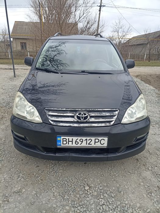 Toyota Avensis Verso