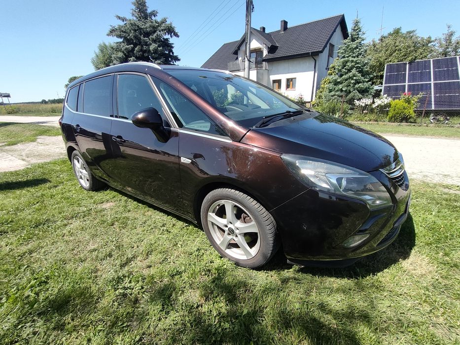 Opel Zafira C 1.4 turbo full opcja