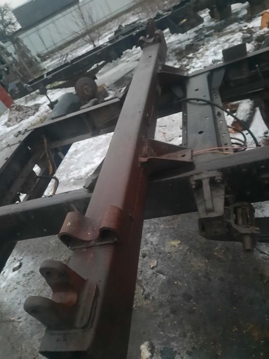 Продам платформу кузова,самосвальну(бруси,циліндр),підрамник на самосв