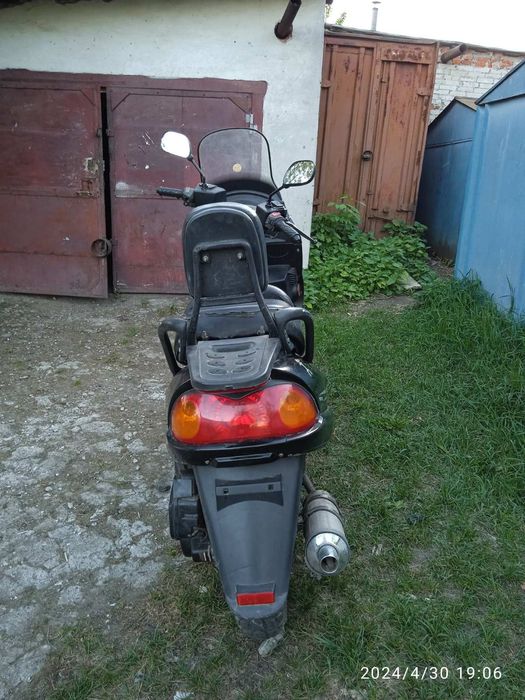 Продам скутер ибен 150
