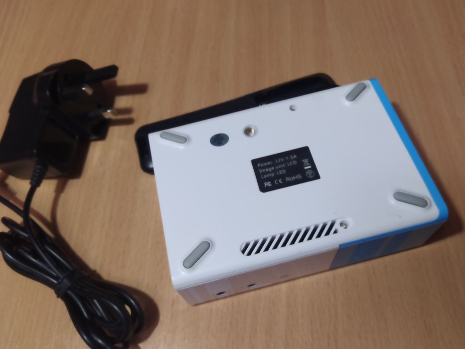 Міні проектор Led projector