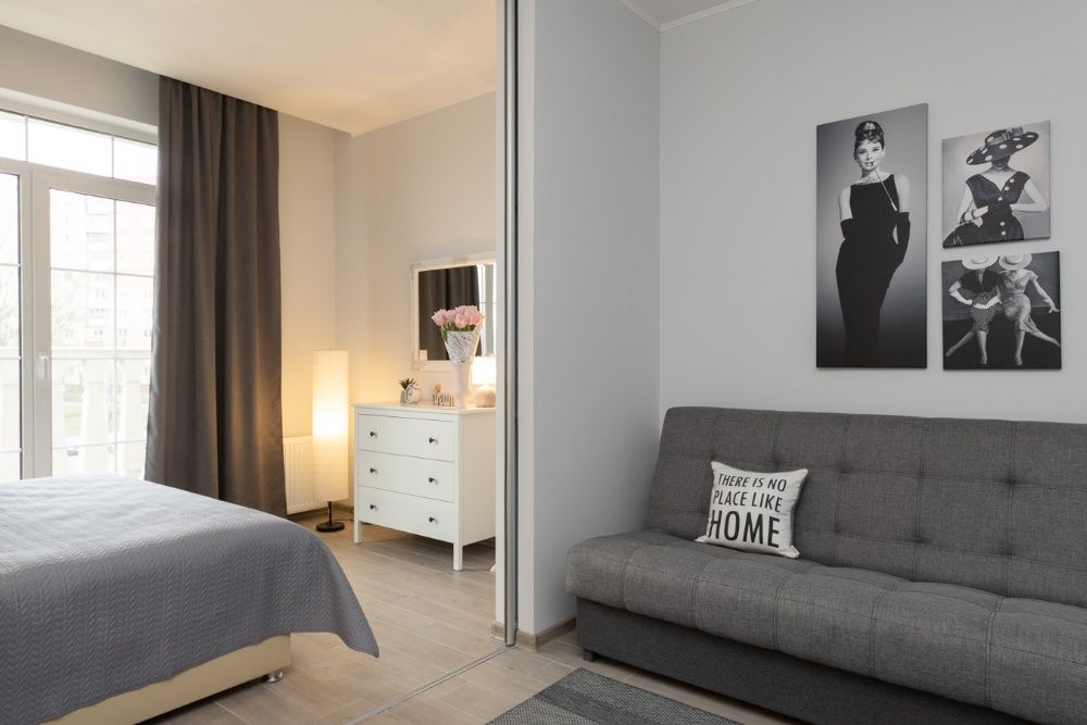 Дизайн-проект "ПАРИЖ У ВІКНІ". ЖК Британський Квартал. Подобова оренда