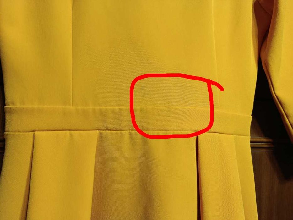 Sukienka z długim tyłem, krótkim przodem