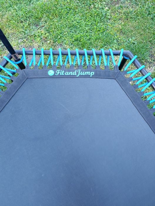 Trampolina fit and jump