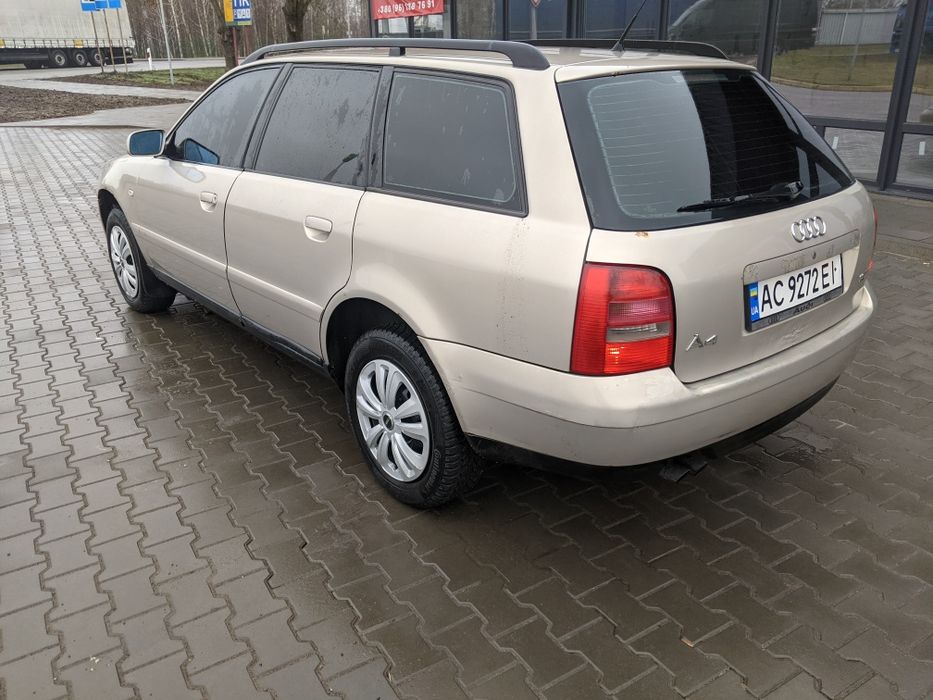 Ауді А4 1.8 турбо бензин АВТОМАТ