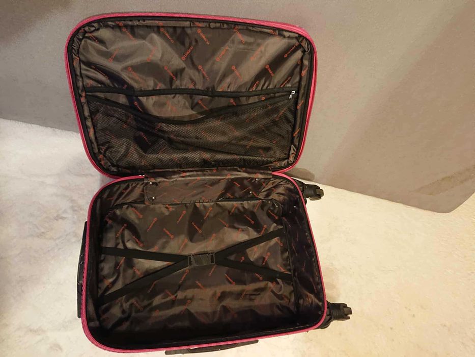 Walizka cztery  koła jezdne Diaofel