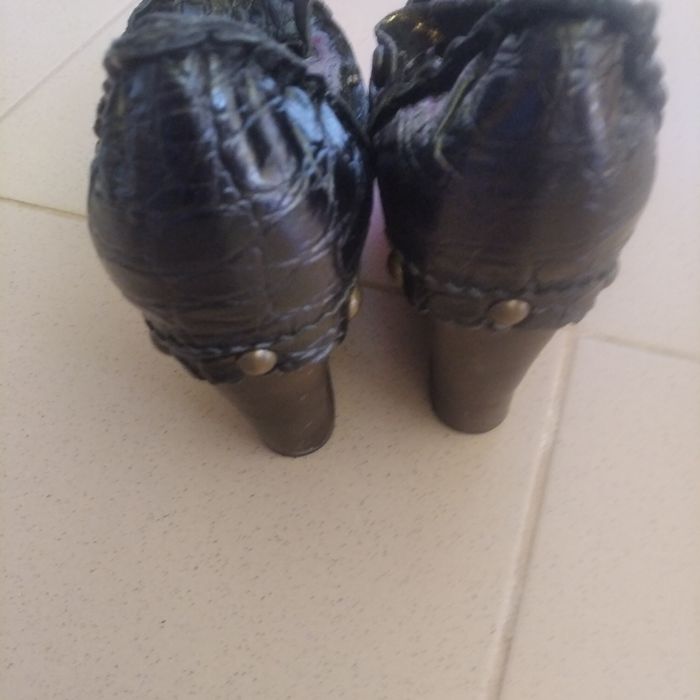 Buty na koturnie gotyckie rozmiar 39