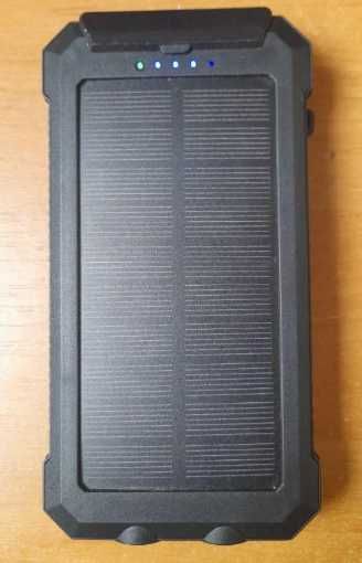 Повербанк на 8000 mAh із сонячною панеллю