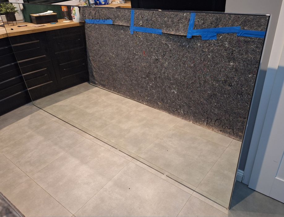 Lustra w ramce aluminiowej