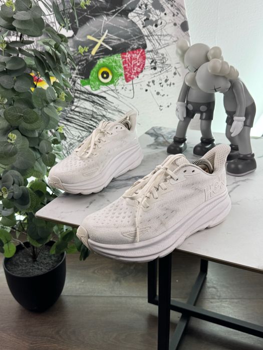 Кросівки Hoka Clifton 9 40 розмір Е12561
