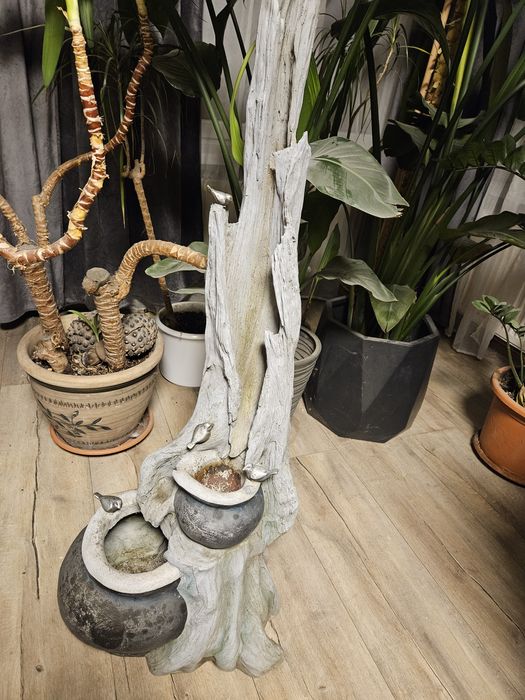 Fontanna ogrodowa lub domowa