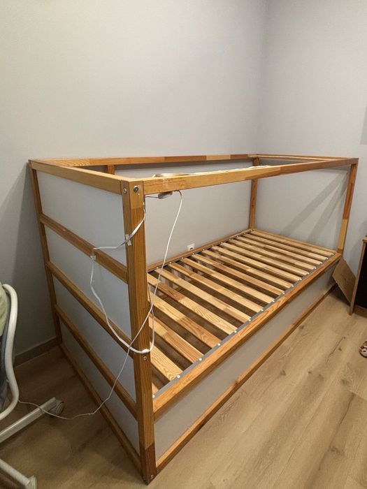 Łóżko dziecięce piętrowe IKEA KURA dwustronne + materac + tasma led
