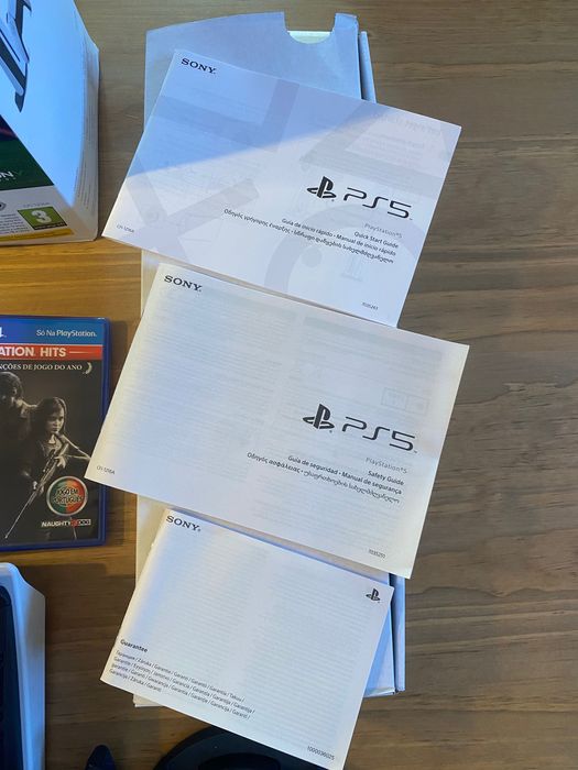 PlayStation 5 Versão CD c/caixa original e todas as proteções