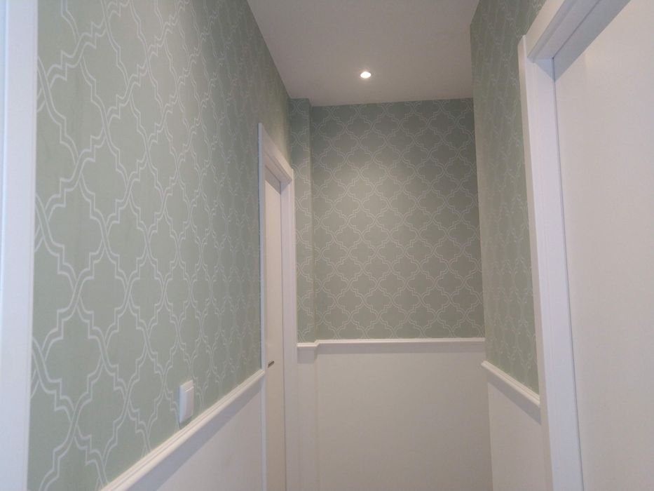 Aplicador de papel de parede e micro cimento