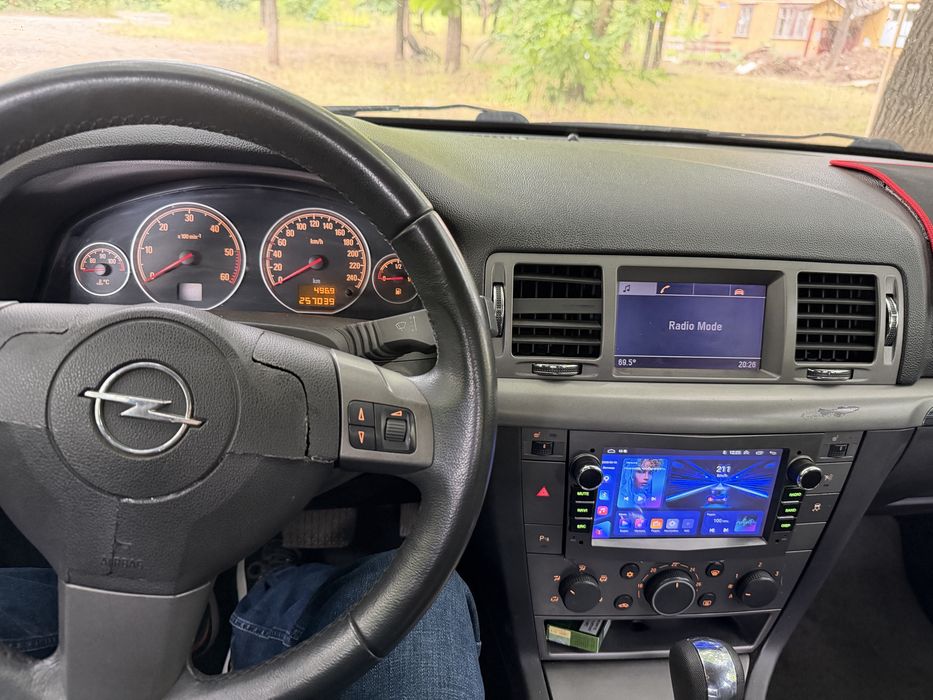 Продам Opel Vectra C рест 1.9 дизель автомат