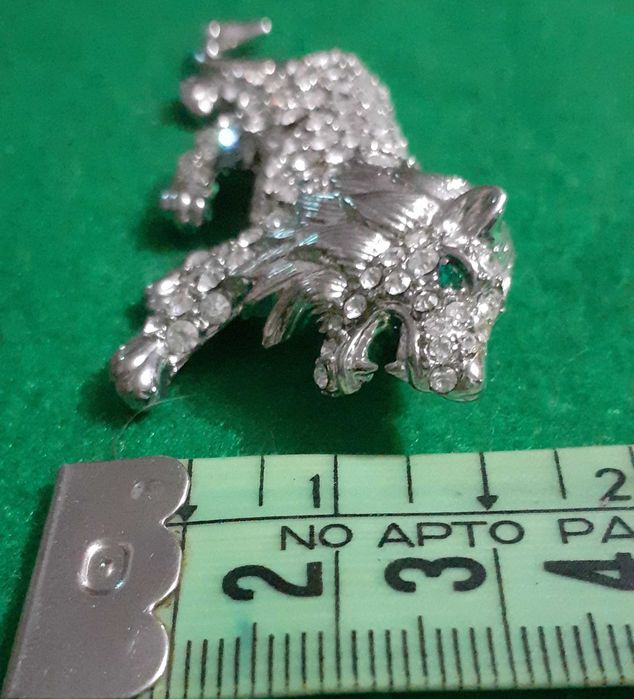 Alfinete de CASACO  LEÃO