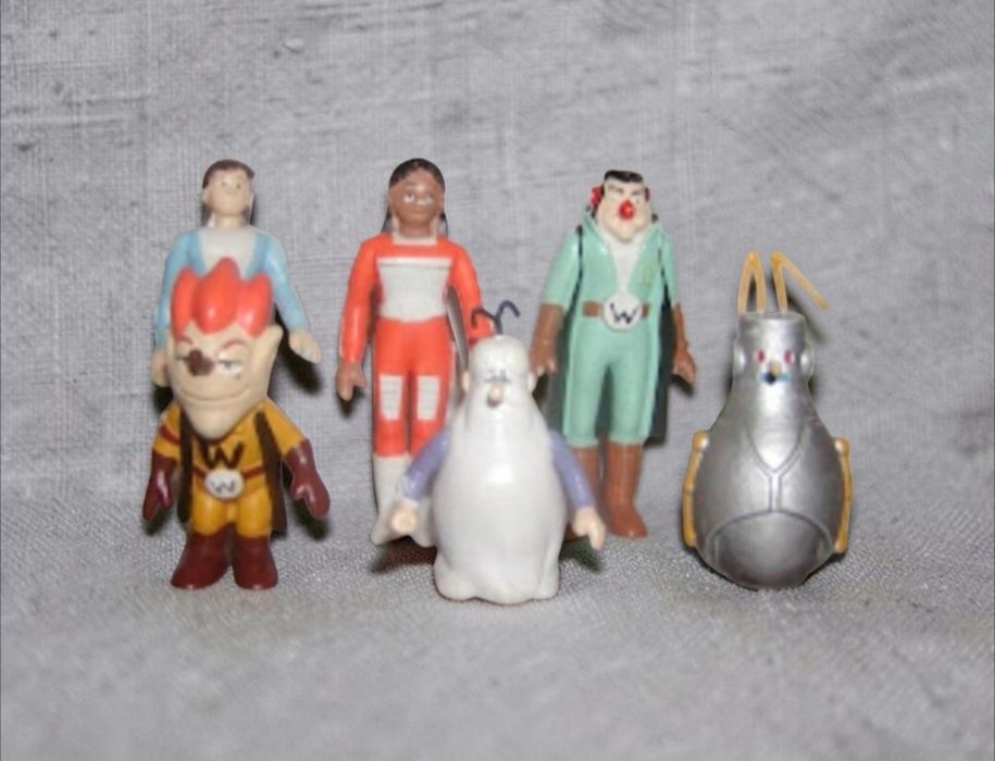 6 bonecos em PVC Era uma o espaço - Maia Borges