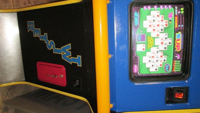 Maquina megatouche caixa alta , como nova