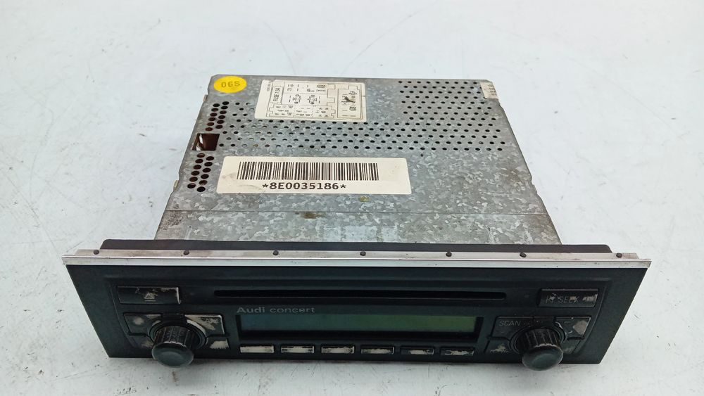 Rádio / auto-rádio AUDI A4 (8E2, B6)