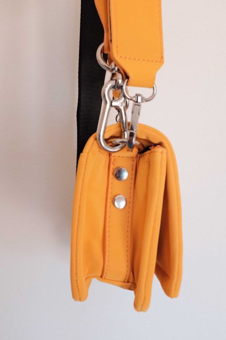 Mala a tiracolo laranja Parfois com alça larga
