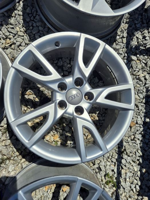 Felgi aluminiowe Audi Q3 A3 A4 A6 Golf 7 8 Volkswagen seat skoda 17 5x112 6.5J Et33